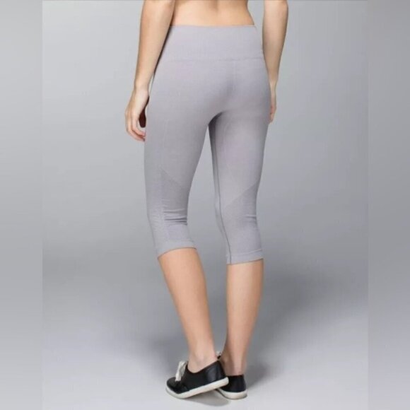 Lululemon In The Flow Crop II Leggings 4 Seamless Heathered light Gray W6B41S - Picture 3 of 8